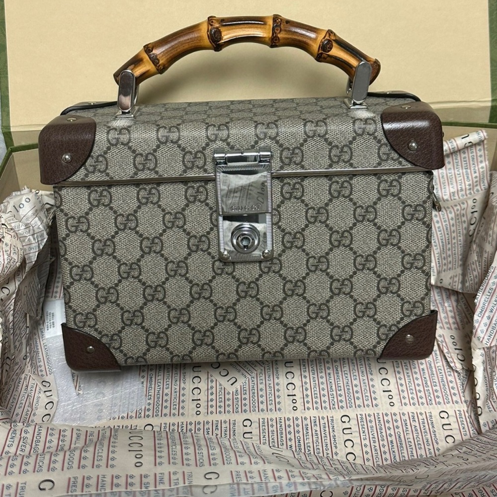 Gucci Globetrotter Beauty Case Shoulder Bag